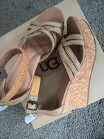 Schicke Keilsandalette UGG Gr. 40 Gold ungetragen Bochum - Bochum-Süd Vorschau