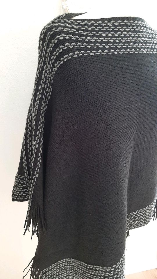 Armani Jeans ☆ Poncho Cape 38 40 M L + Gratis Michael Kors Tasche in Wittichenau