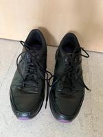 Sneaker Sportschuh Herren REEBOK schwarz Gr.  42 Hessen - Alsbach-Hähnlein Vorschau
