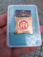 DDR Set Orden Anstecknadel sozialistische Arbeit Lernen Ostalgie Baden-Württemberg - Sigmaringendorf Vorschau