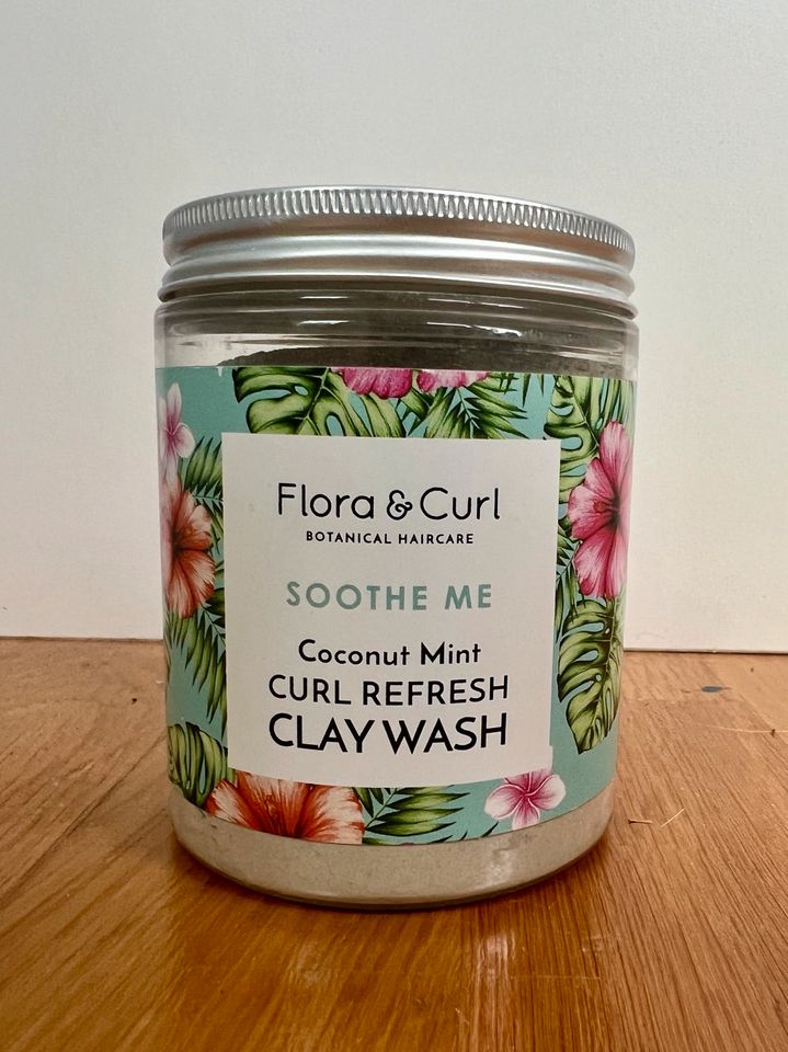 Flora & Curl Coconut Mint Curl Refresh Clay Wash 260g in München
