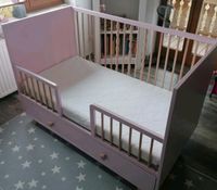 Babybett/Kinderbett inklusive neuwertiger Matratze München - Schwabing-Freimann Vorschau