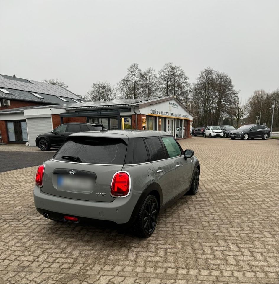 MINI Cooper grau 5-T Navi,LED,SpoSi,Sitzh,PDC,Alu, Ganzjahresreif in Quickborn