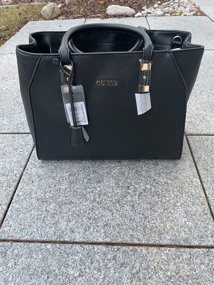 Guess Handtasche in Warngau