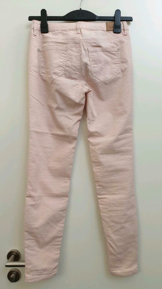 Zara Hose Jeans rosa Größe 36 in Frankfurt am Main