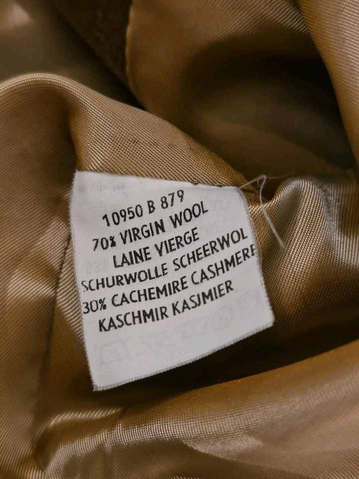 Bläser aus Cashmere und Wolle von HMC in Euskirchen