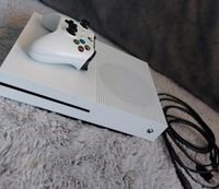 Xbox One S 1TB inkl Controller und Spielen Brandenburg - Dallgow Vorschau