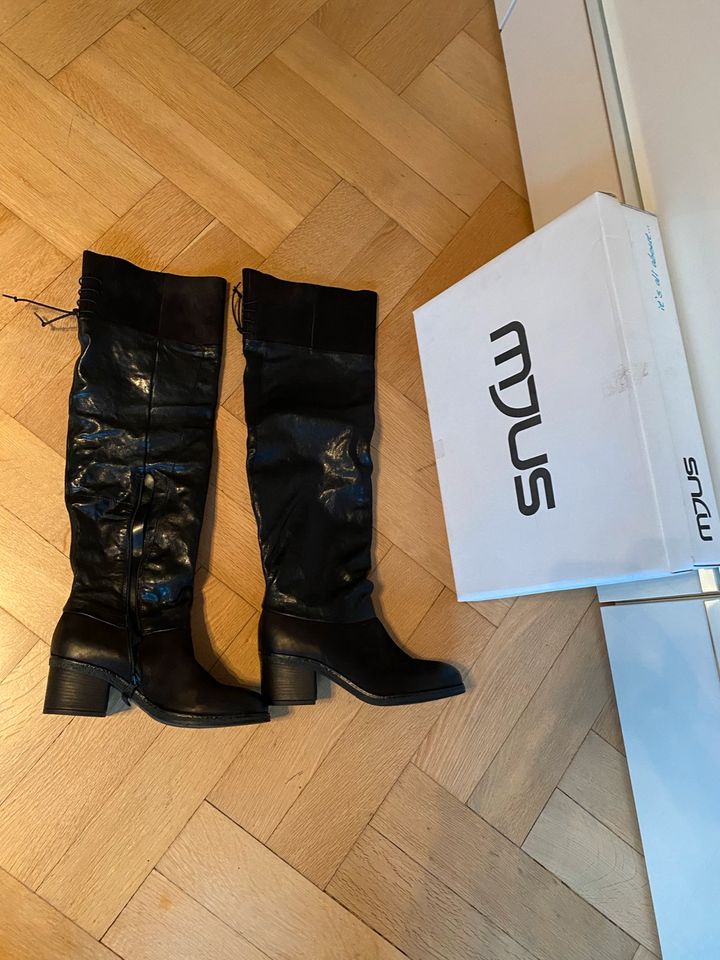 MJUS Overknee Stiefel Gr. 41 Schwarz Echtleder Neu OVP in Berlin