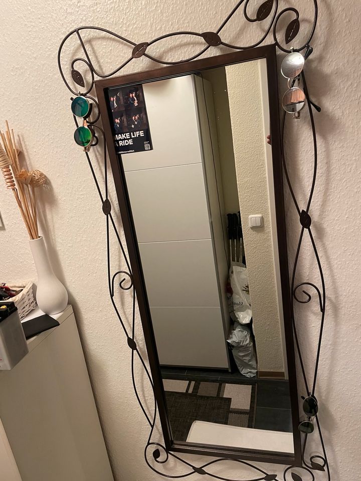Garderobe und passenden Spiegel in Berlin