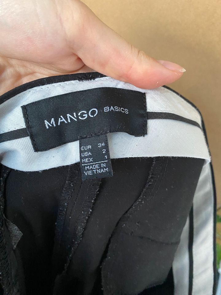 Mango Anzughose schwarz in München