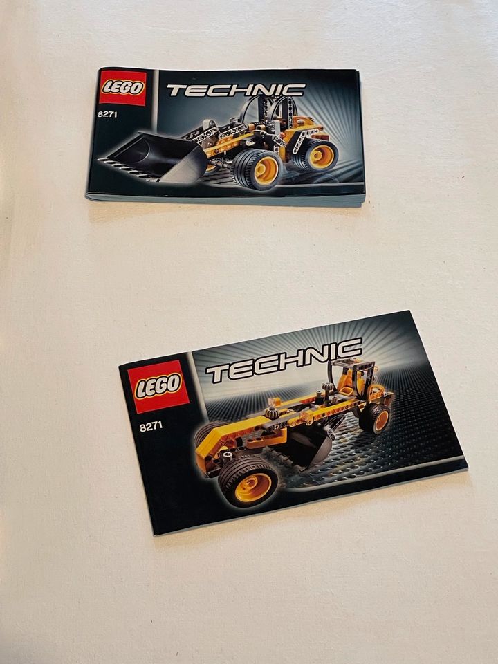 LEGO Technic 8271 - Radlader bzw. Traktor in Regensburg