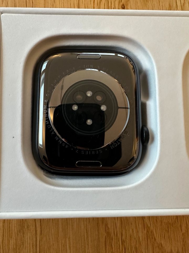 Apple Watch Series 7, 45 mm, Midnight Aluminium in Freiberg am Neckar