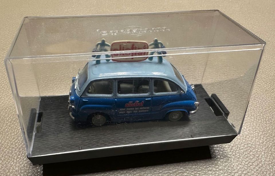 Modellauto Brumm R330 Fiat 600 Multipla Olio Fiat 1956 1:43 blau in Rangendingen