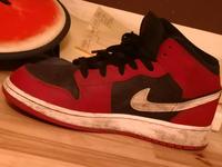 Ich Verkaufe nike jordan in Größe 38,5 Schuhe Hamburg - Harburg Vorschau