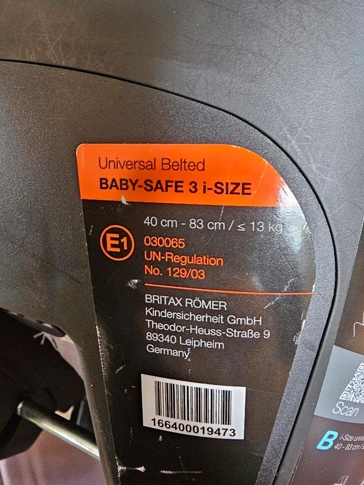 Babyschale Maxi cosi Britax Römer Baby Safe 3 i-size in Hesel