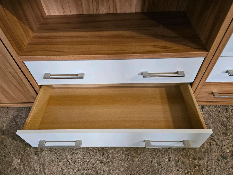 Priess Schrank-Set Schlafzimmer Kleiderschrank Kommode Highboard in Nordstemmen