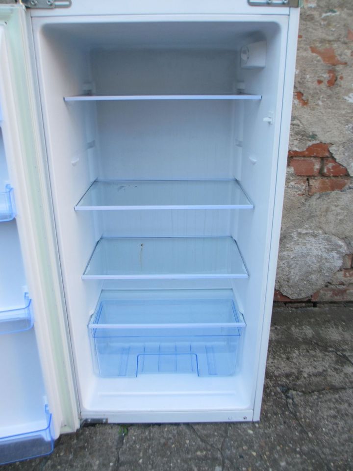 RESPEKTA GKE144A+ Kühlschrank Gerfrierfach Einbaukühlschrank. in Köthen (Anhalt)