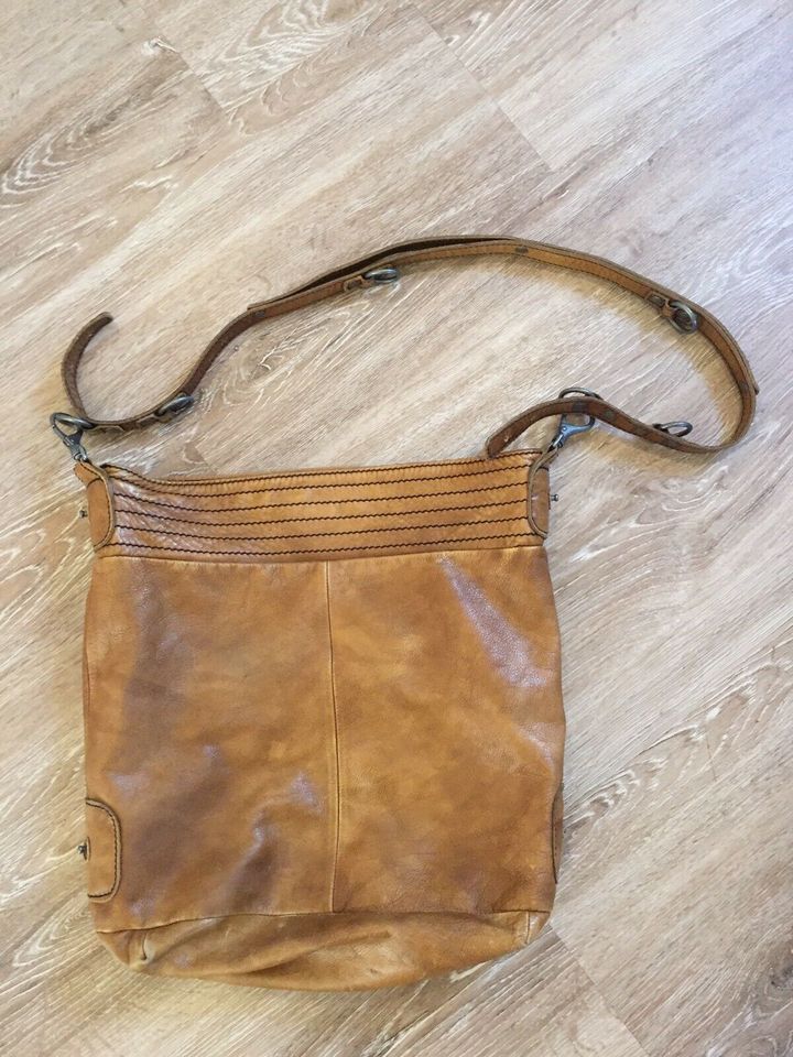 LIEBESKIND Berlin Ledertasche braun cognac in Ahnsbeck