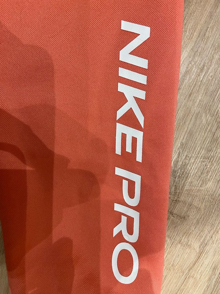 Nike Sport Jacke für Mädchen im XL 156-166 in Witten