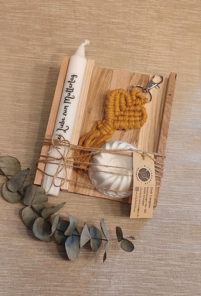 Muttertag Geschenke Handmade Holz Kerzen personalisiert in Dresden