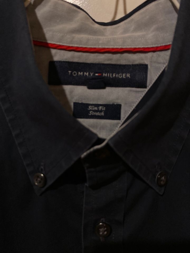 Tommy Hilfiger Herren Hemd Gr. S blau in Schalkholz