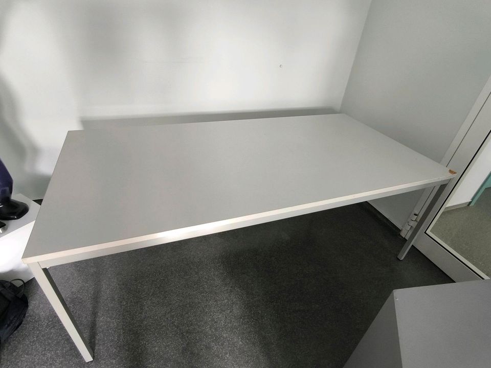 Bürotisch, Werkbank Tisch 2x1 Meter in Wildau