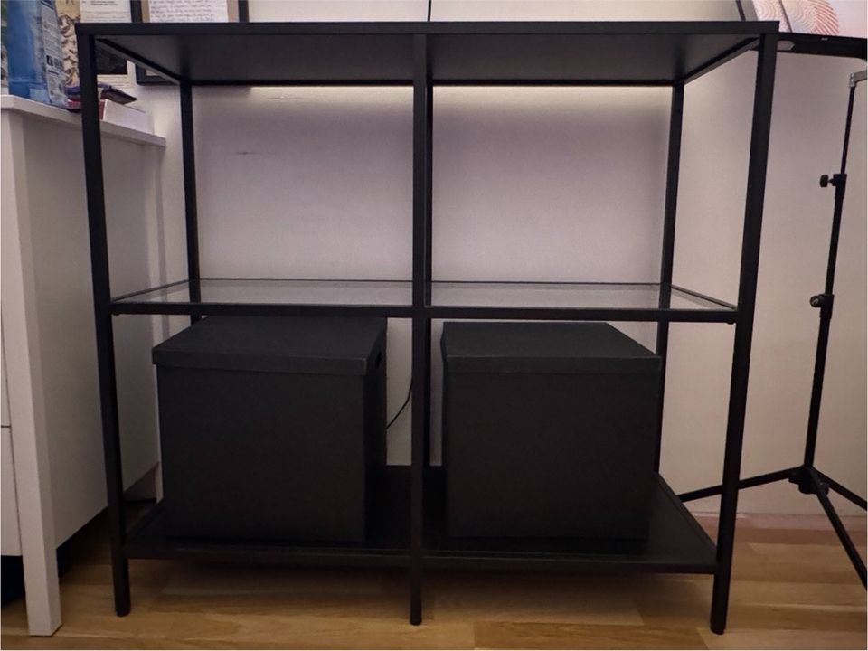 Ikea Regal 100 x 93 + 2 schwarze Boxen in Grevenbroich