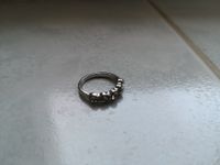 Ring mit Steinchen, Schmuck Sachsen - Flöha  Vorschau