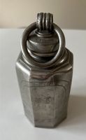 Antike Zinn-Schraubflasche mit Gravur: MB 1833 Berlin - Charlottenburg Vorschau