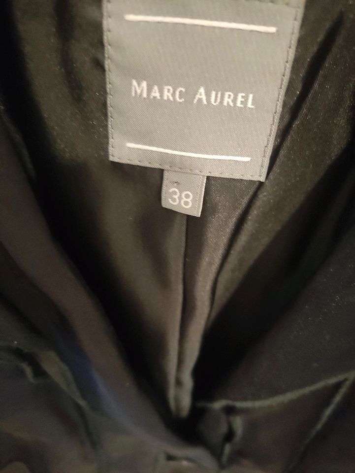 Zwei Blazer von Marc Aurel 38 schwarz und taupe Preis für beide in Montabaur
