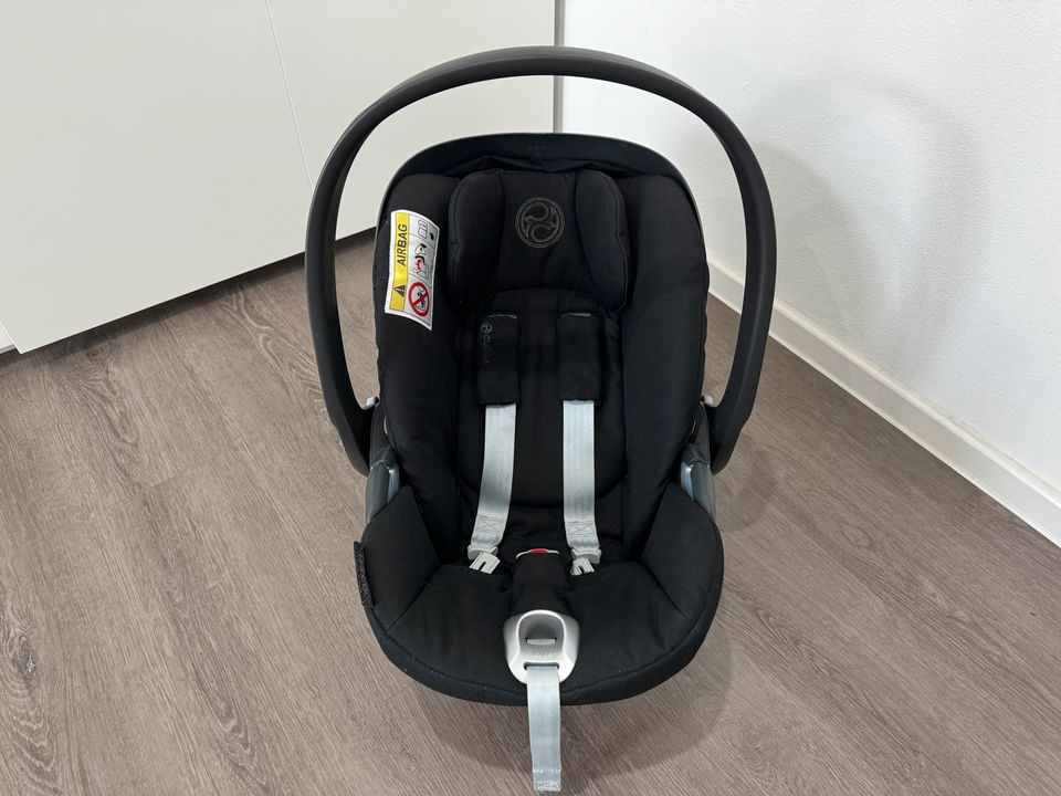 Cybex Cloud Z i-Size Plus Auto Babyschale Schwarz Deep Black in Tuttlingen