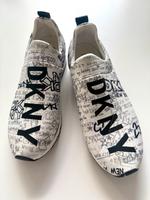 DKNY Damen Sneaker Gr. 40 Schuhe Brandenburg - Oberkrämer Vorschau