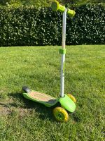 Roller Kinder Kickboard grün fahrbereit Niedersachsen - Wittorf Vorschau