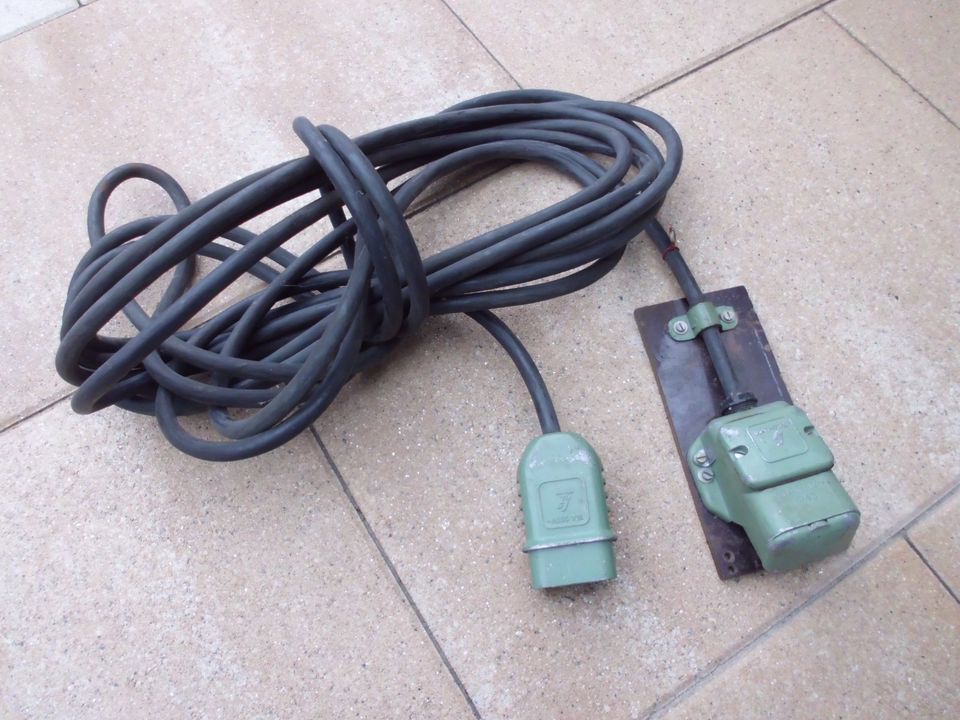 380 V Stecker mit Steckdose10m Kabel Kraft Scheunenfund Garage in Köthen (Anhalt)