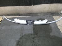 Peugeot 206 Frontgrill 9628691277 Emblem Grau EZRC Bj.2004 Baden-Württemberg - Massenbachhausen Vorschau