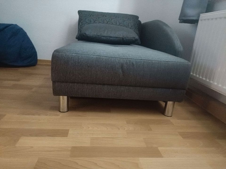 Sofa mit Schlaffunktion in Beucha