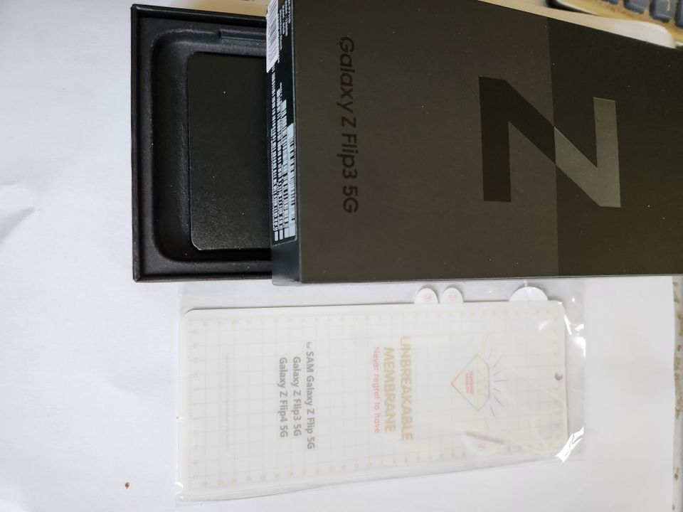 Samsung Galaxy Z Flip3 5G - 128GB - black - wie NEU in Essen