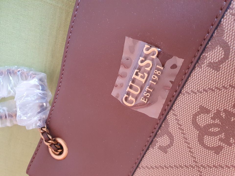 neue Damenhandtasche der Marke GUESS- 30 cm breit in Elxleben an der Gera