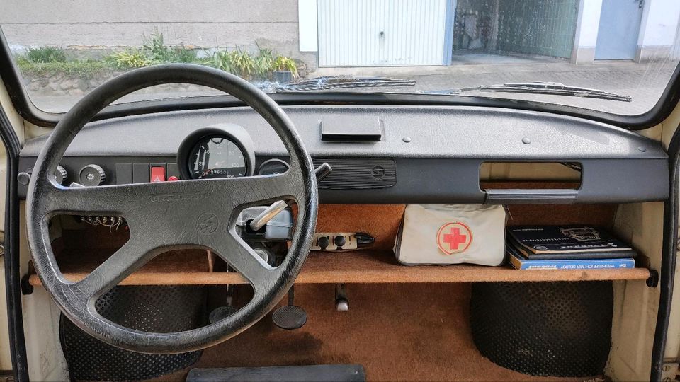 Trabant 601 Kombi Baujahr 1988 12v in Taucha