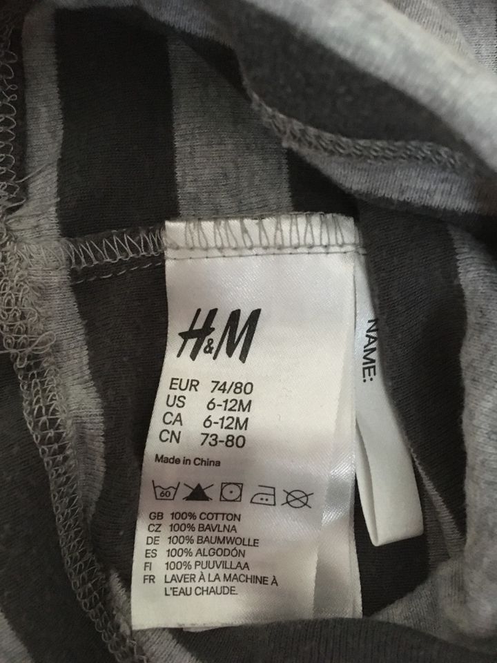 Baby-Mütze H&M Gr. 74/80 grau gestreift Zipfel-Mütze Baumwolle in Berlin