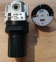 Miniatur Druckregler SMC AR1000-M5 + Manometer G27-10-R1 Köln - Porz Vorschau