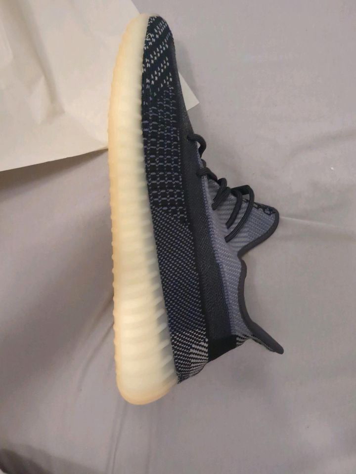 Adidas Yeezy Boost 350 V2 , Carbon, Gr.47 in Essen