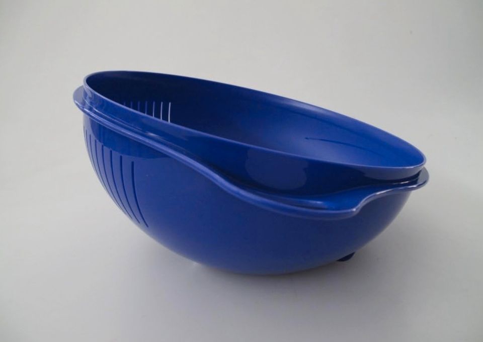 Tupperware Rührschüssel Maximilian 3,75 L, blau, sieb in Kirchberg i. Wald