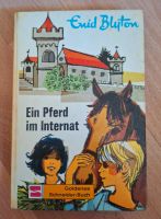 Von 1966. Enid Blyton. Ein Pferd im Internat gebunden Bayern - Otterfing Vorschau