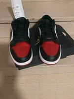 Nike Air Jordan 1 Low Größe 9.5 (43.5) Schwarz/Rot/Weis Bayern - Adelsried Vorschau
