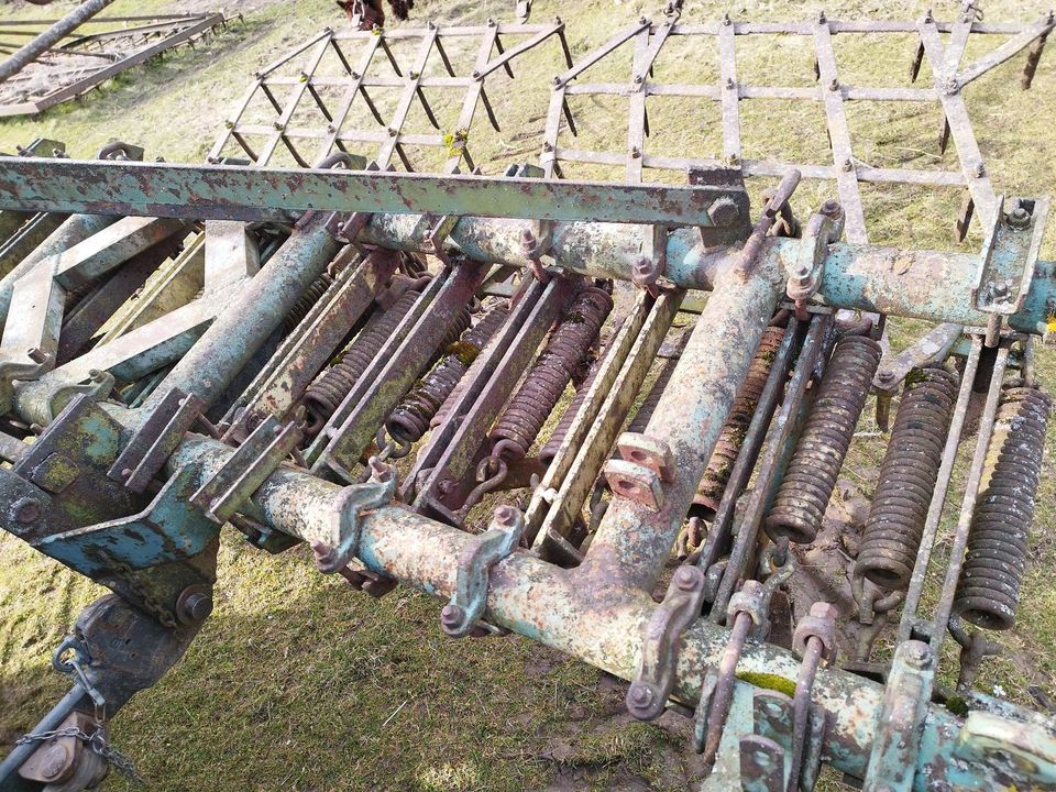 Fortschritt Schwergrubber, Grubber mit Eggen, Grubber in Helbedündorf