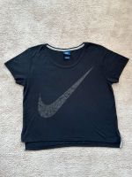 T-Shirt Nike Schwarz XS Hannover - Kirchrode-Bemerode-Wülferode Vorschau