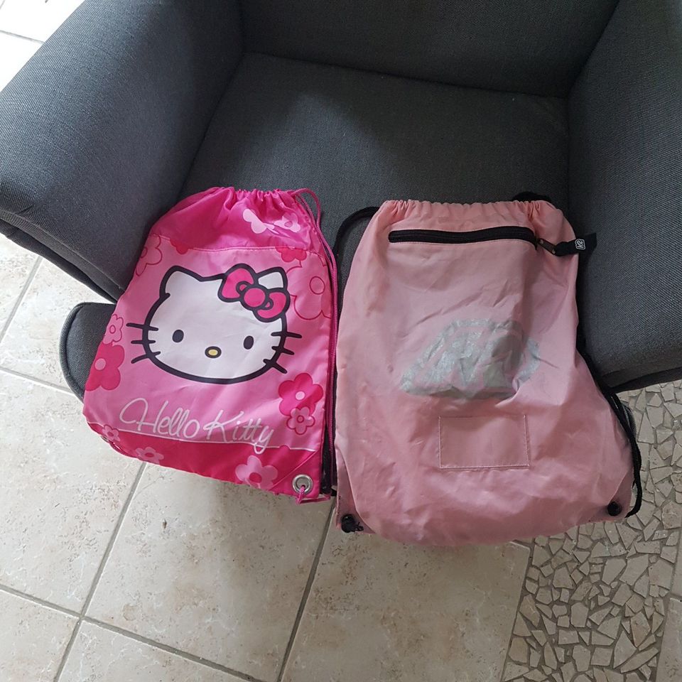 2 Mädchen Sport/Turnbeutel  Hello Kitty / K2 in Titz