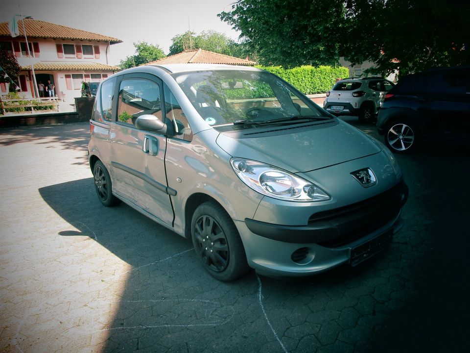 Peugeot 1007 Unfall in Porta Westfalica