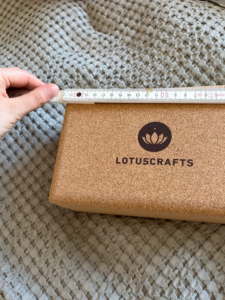 Lotuscrafts Yoga Block und Gurt / NEU in Köln